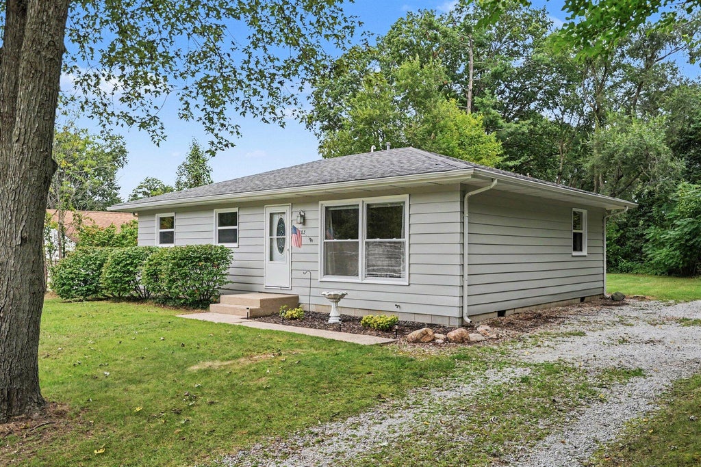 Photo of 105 Hummingbird Drive, Trail Creek, IN 46360 (MLS # 845843)