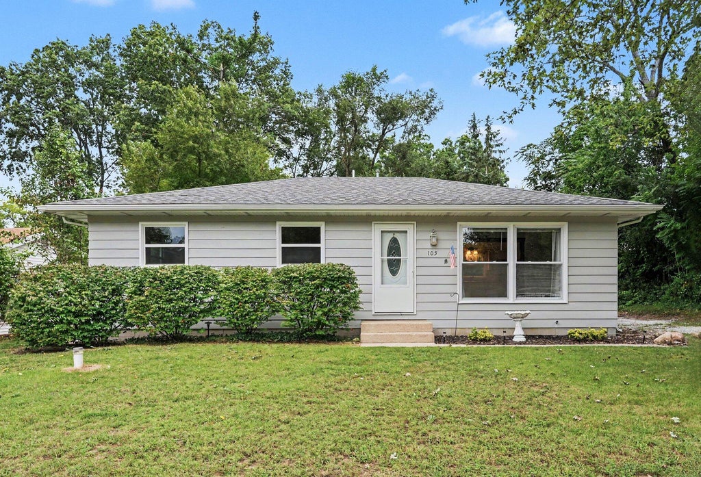 Photo of 105 Hummingbird Drive, Trail Creek, IN 46360 (MLS # 845843)