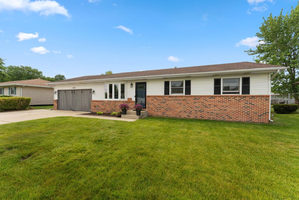 Photo of 5215 Woodbridge Avenue, Portage, IN 46368 (MLS # 839930)