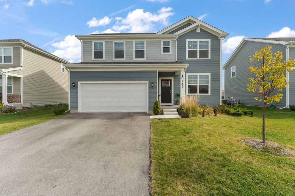 Photo of 10453 Privet Drive, Crown Point, IN 46307 (MLS # 829503)