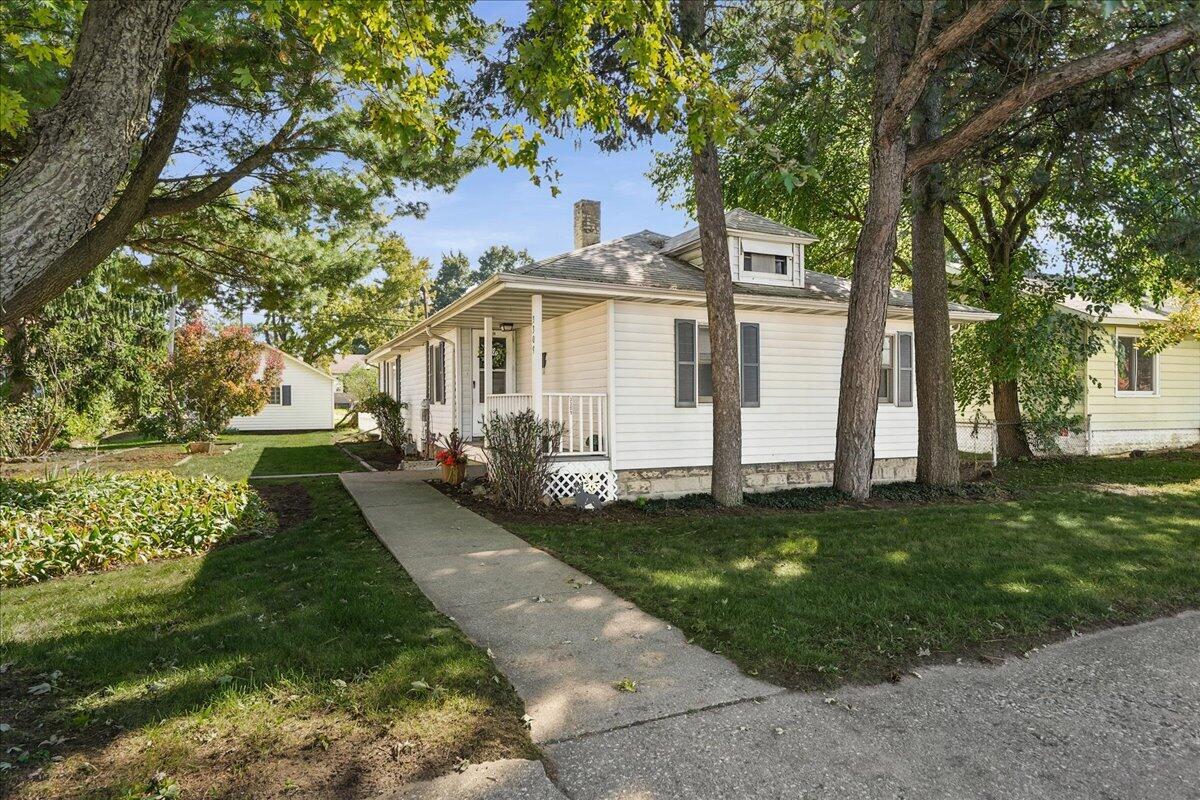 3309 Fairview Avenue