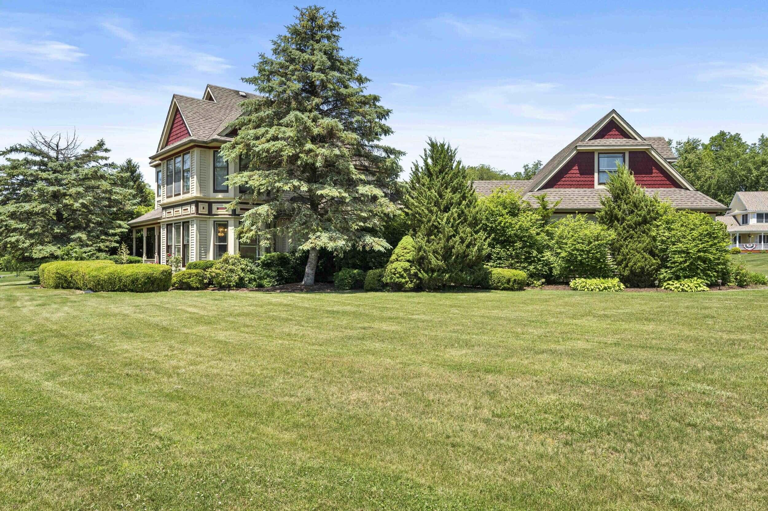 263 E Paul Revere Drive