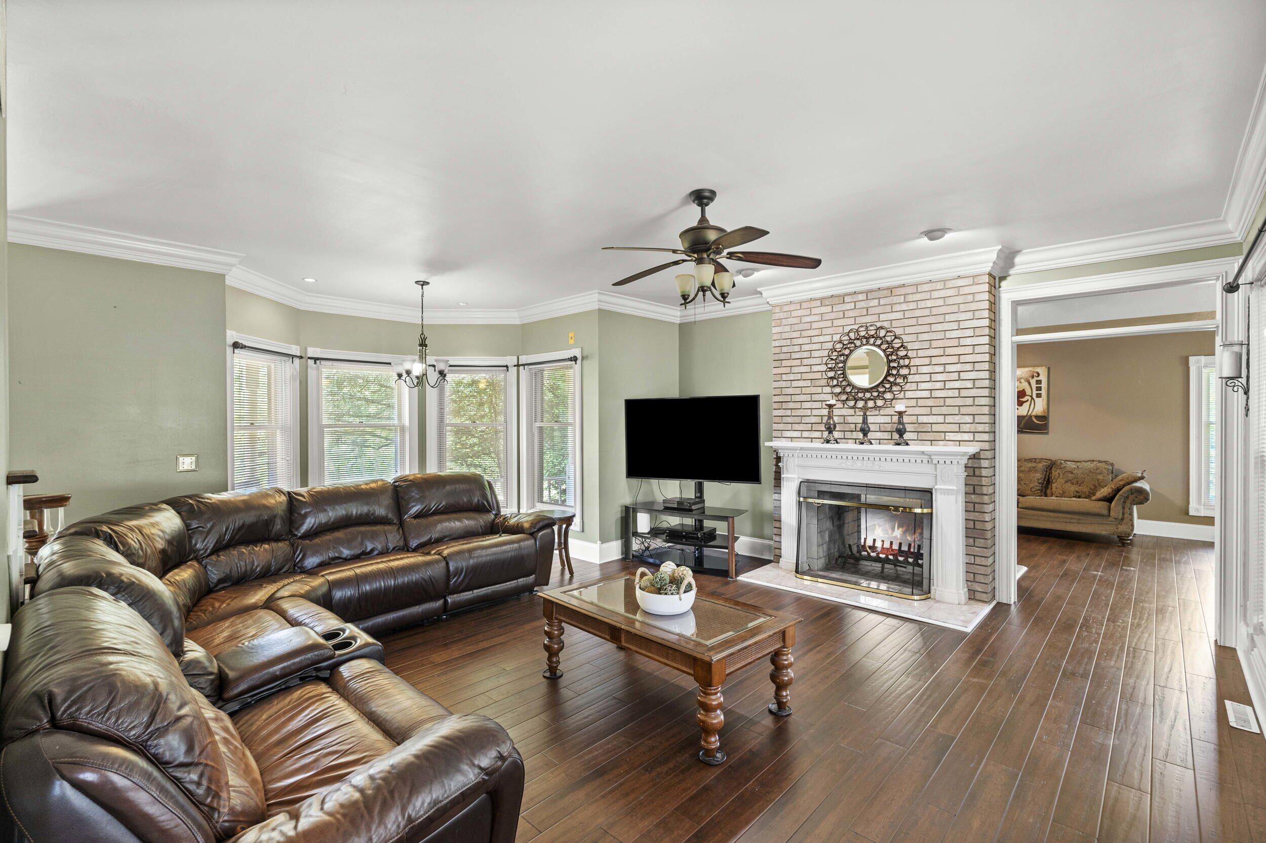 263 E Paul Revere Drive