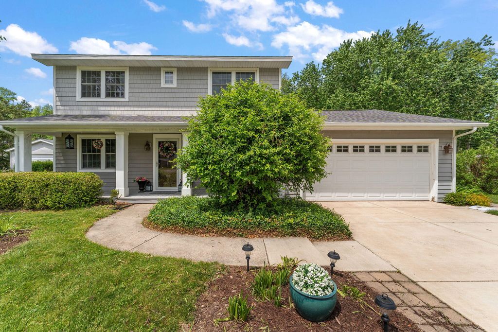 Photo of 2605 Thomas Road, Valparaiso, IN 46383 (MLS # 839651)