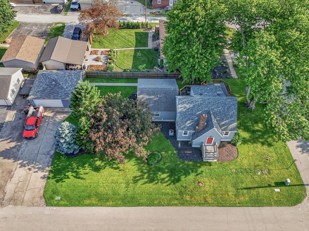 Photo of 202 E 2nd Street, Wanatah, IN 46390 (MLS # 841511)