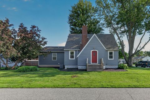 Photo for 202 E 2nd Street