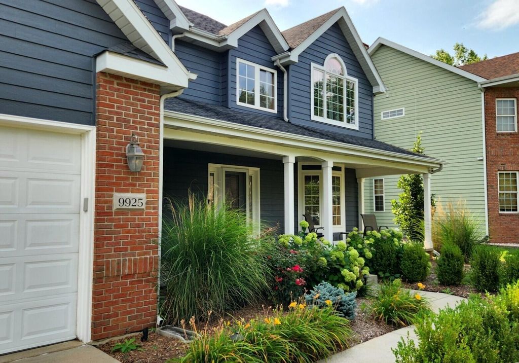 Photo of 9925 Whitehall Garden, Munster, IN 46321 (MLS # 835438)