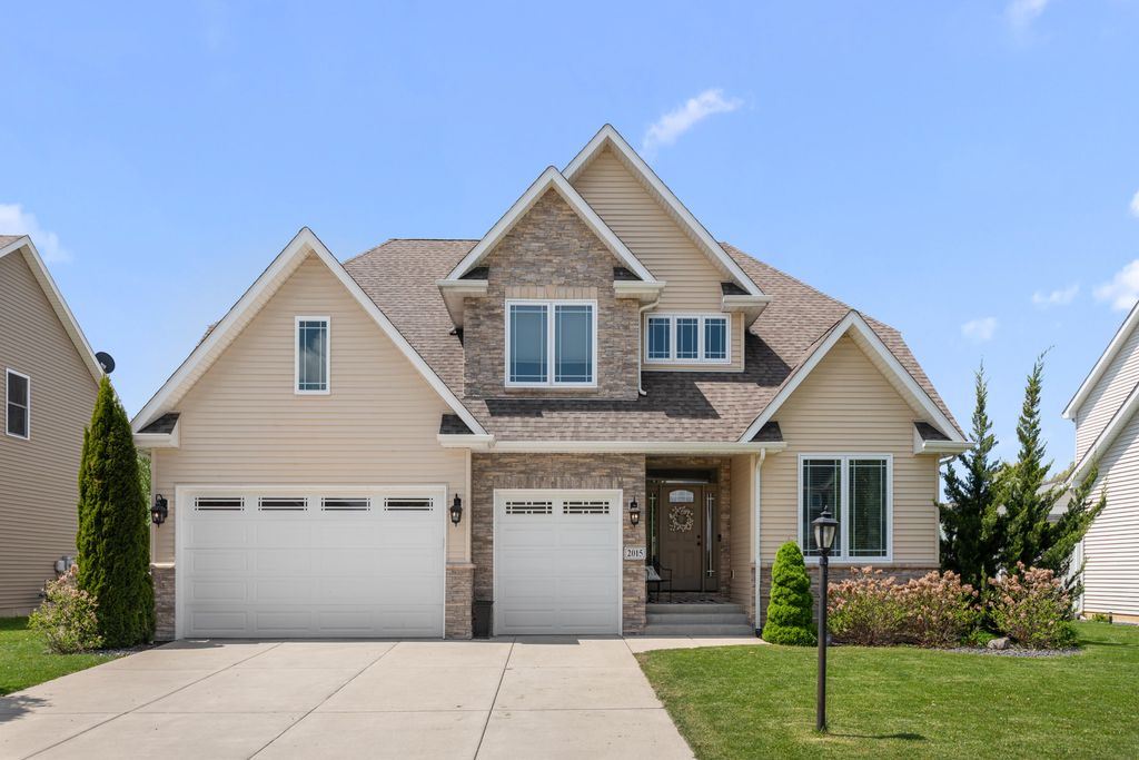 Photo of 2015 Terreno Drive, Chesterton, IN 46304 (MLS # 838355)
