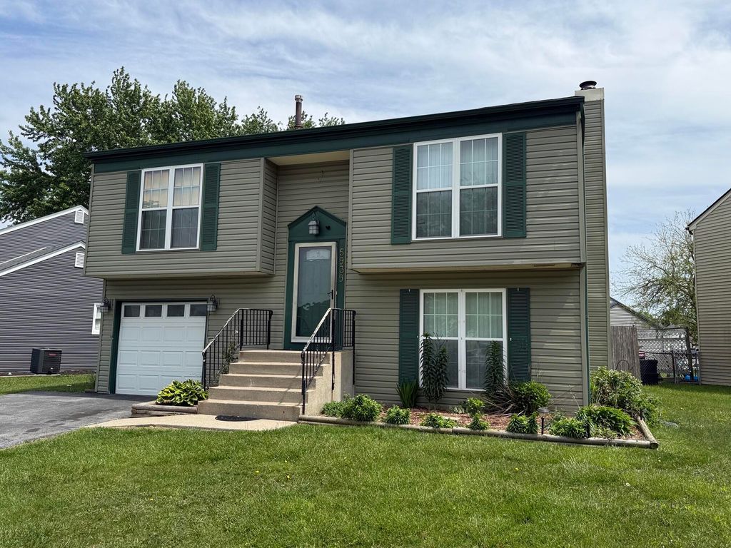Photo of 5939 Fillmore Place, Merrillville, IN 46410 (MLS # 839404)