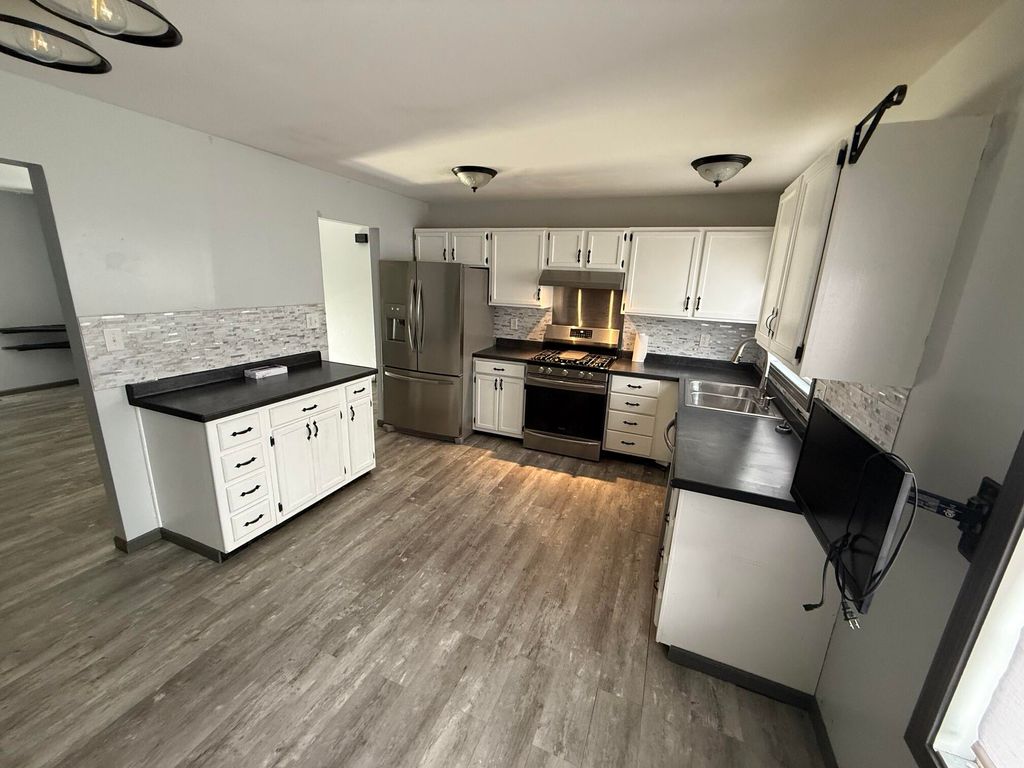 Photo of 5939 Fillmore Place, Merrillville, IN 46410 (MLS # 839404)