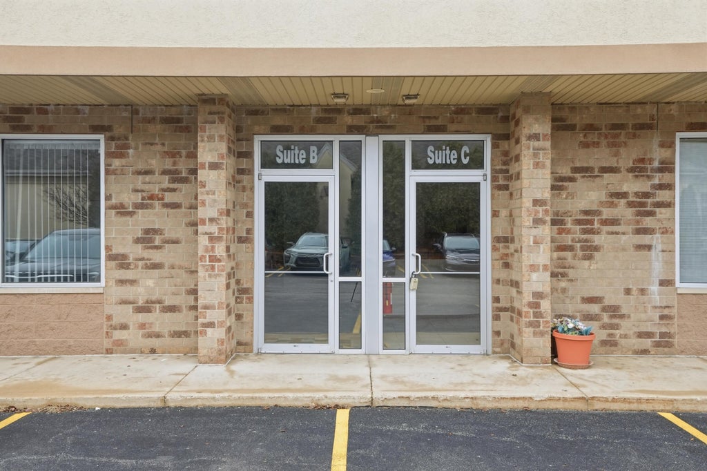 Photo of 8025 Wicker Avenue #C, Schererville, IN 46373 (MLS # 846085)