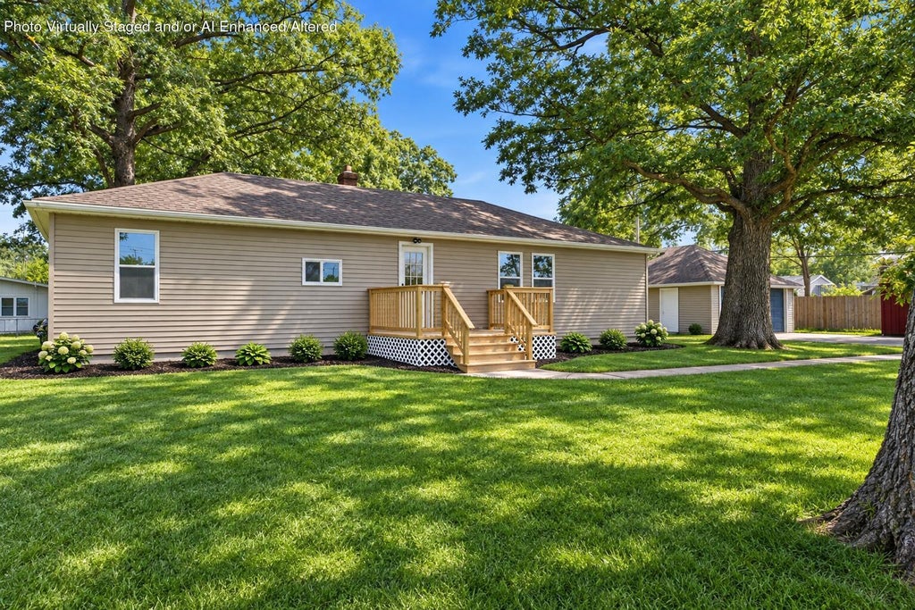Photo of 341 W 700 N, Valparaiso, IN 46385 (MLS # 846095)