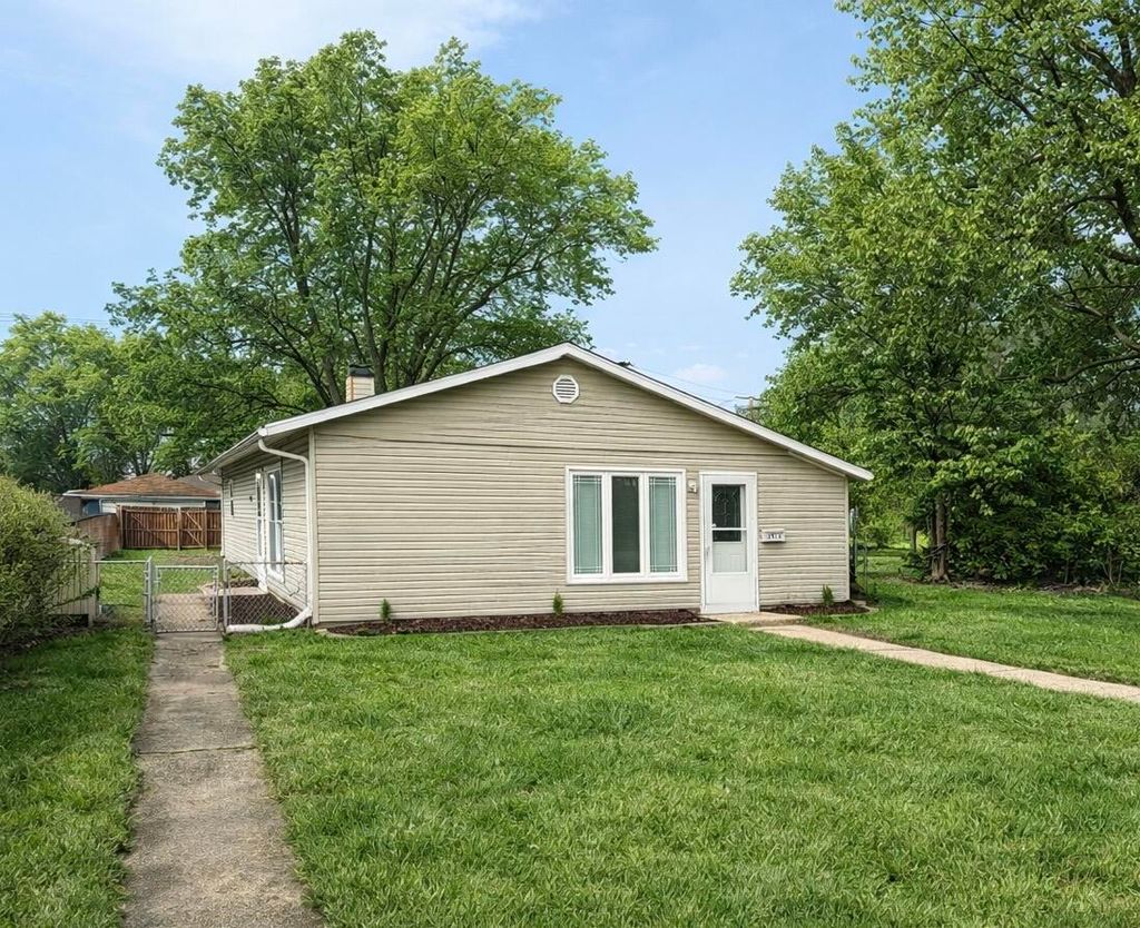 Photo of 6316 Rhode Island Ave, Hammond, IN 46323 (MLS # 836301)