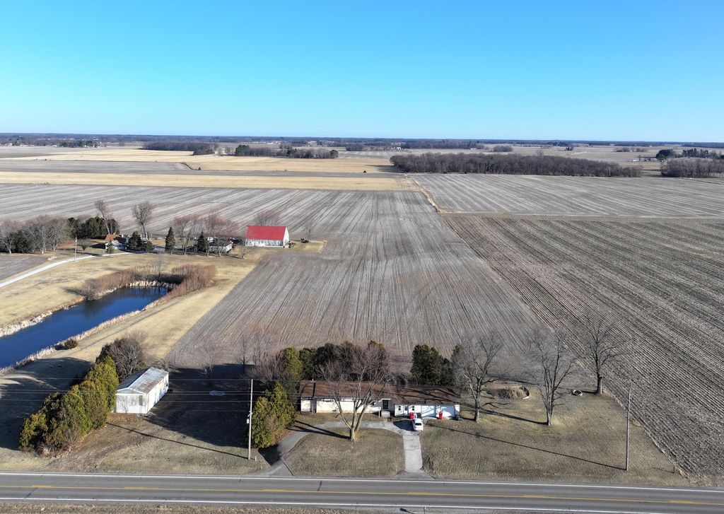 Photo of 13788 W State Road 14, Medaryville, IN 47957 (MLS # 834953)