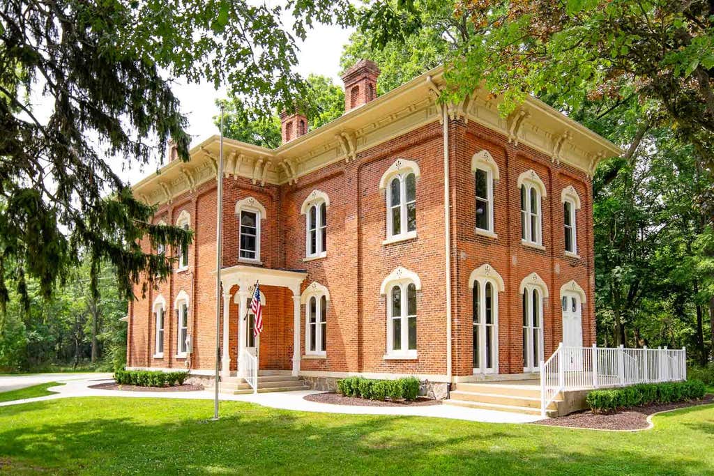 Photo of 732 W Michigan Street, New Carlisle, IN 46552 (MLS # 843759)
