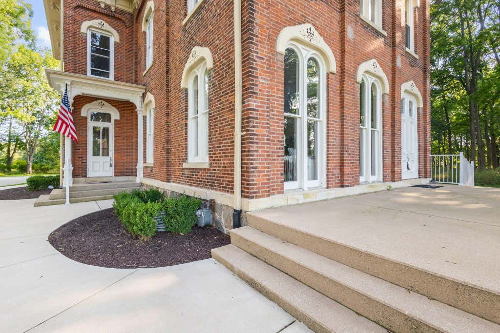 Photo of 732 W Michigan Street, New Carlisle, IN 46552 (MLS # 843759)