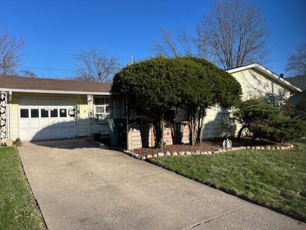 Photo of 6833 Tyler Street, Merrillville, IN 46410 (MLS # 835931)