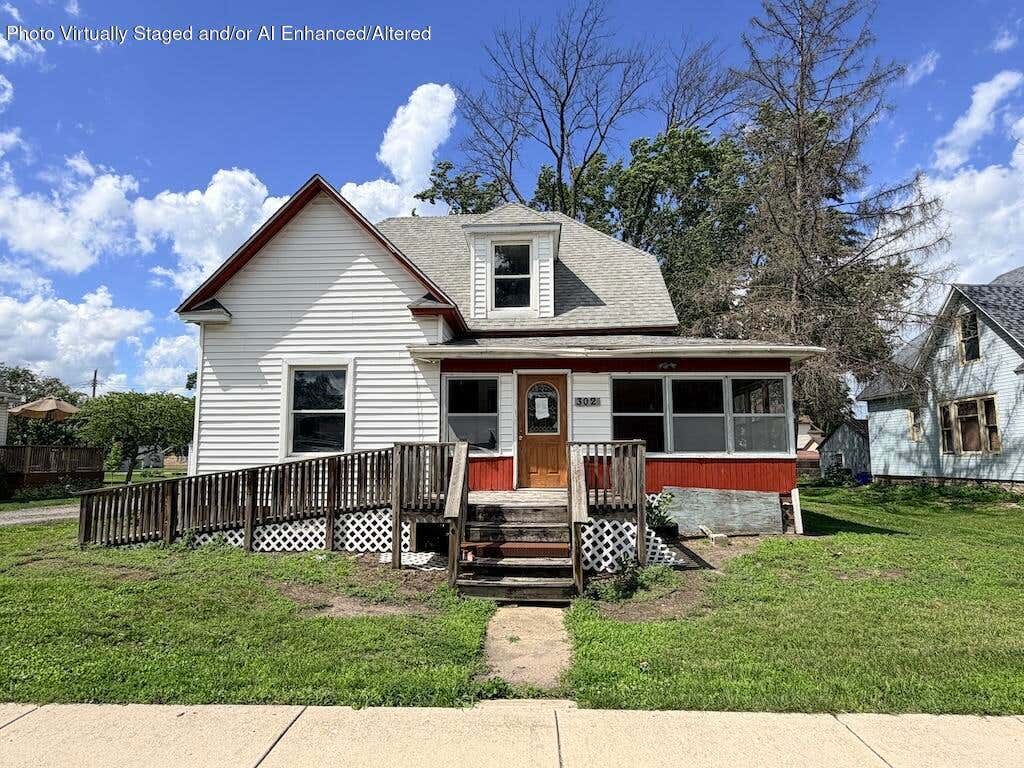 Photo of 302 E Main Street, Medaryville, IN 47957 (MLS # 841210)