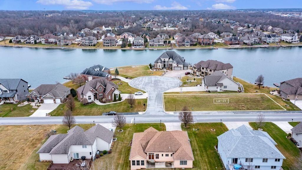 Photo of 10376 Potomac Court, Winfield, IN 46307 (MLS # 831943)