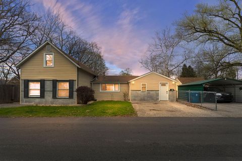 656 S 4th Street, Chesterton, IN 46304 - #: 837198