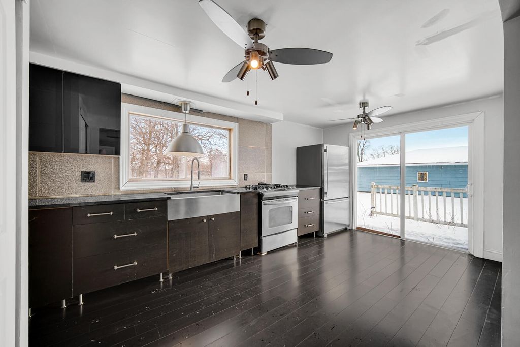 Photo of 7111 Mississippi Street, Merrillville, IN 46410 (MLS # 831676)