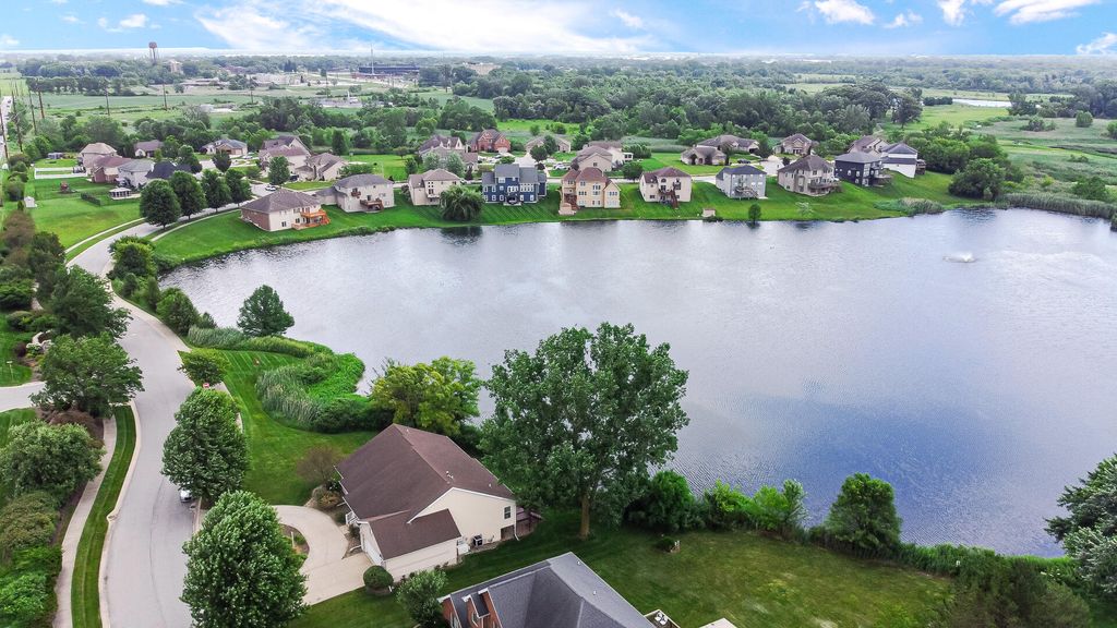 Photo of 9103 Wright Street, Merrillville, IN 46410 (MLS # 841814)