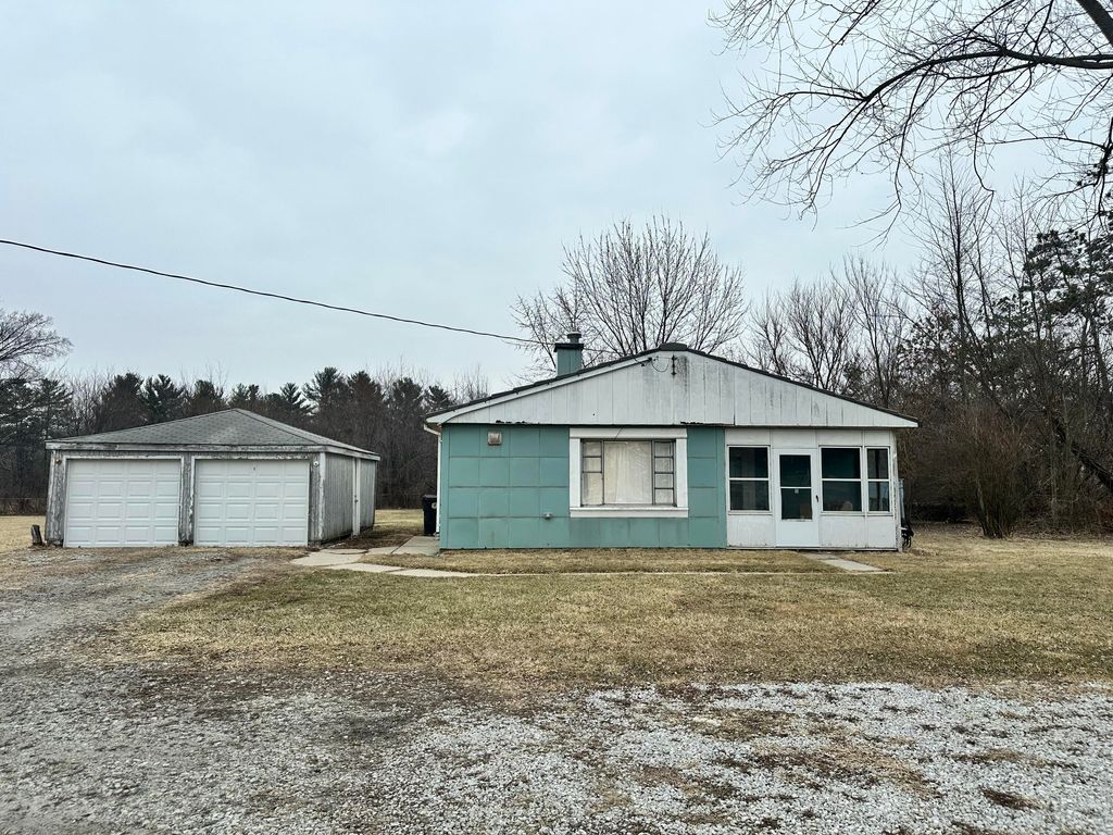 Photo of 10607 Lane Street, Crown Point, IN 46307 (MLS # 834972)