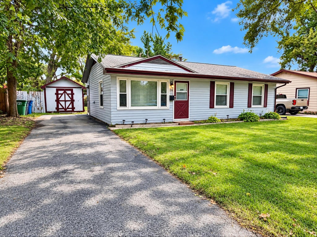 Photo of 1514 E 33rd Avenue, Hobart, IN 46342 (MLS # 845723)
