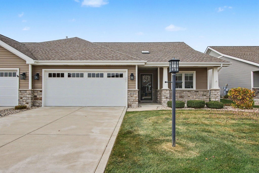 Photo of 10414 Red Rock Place, Dyer, IN 46311 (MLS # 847521)
