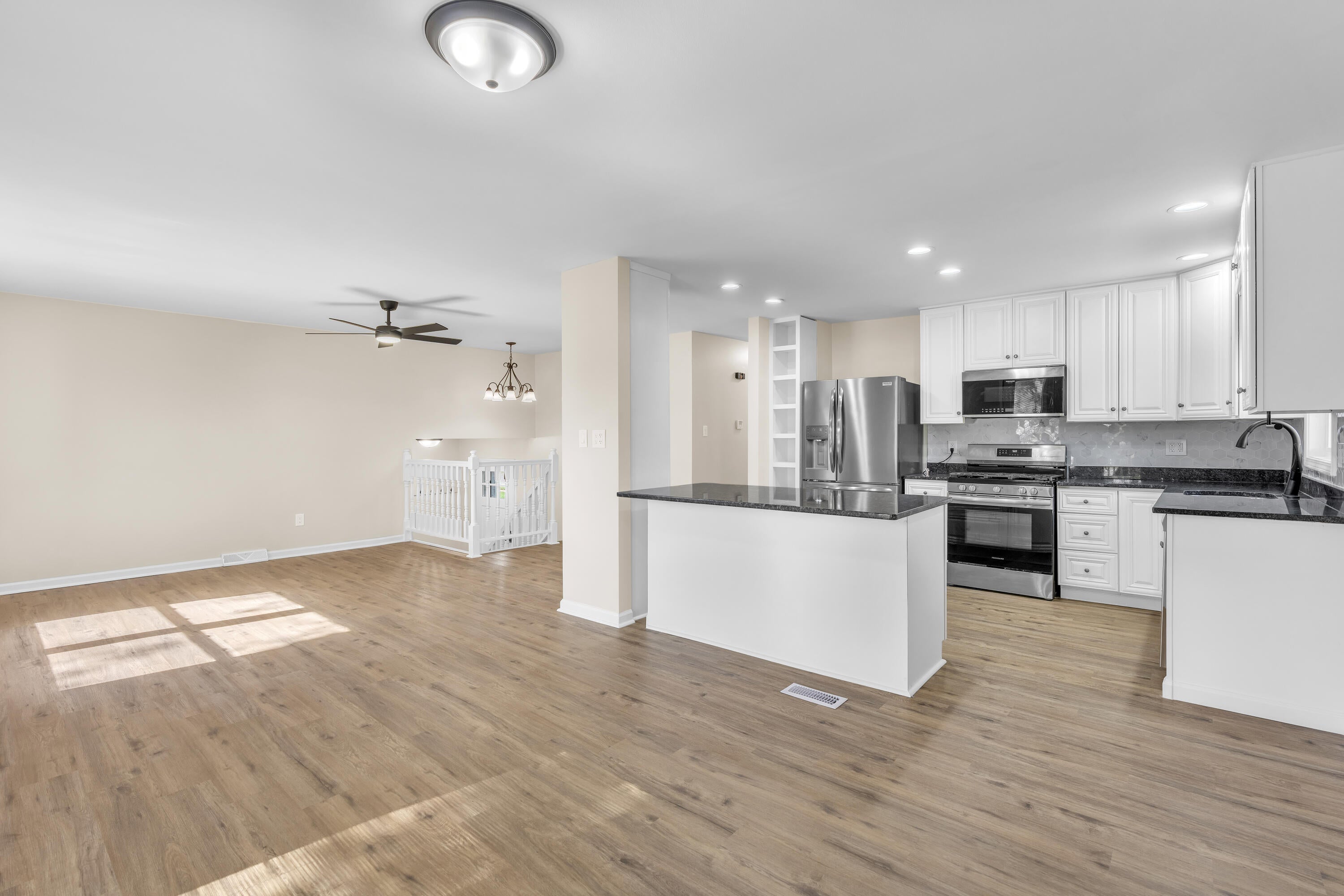 1717 W 98th Place