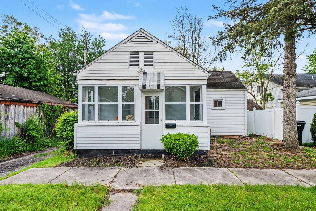 Photo of 3410 Wall Street, South Bend, IN 46615 (MLS # 838697)