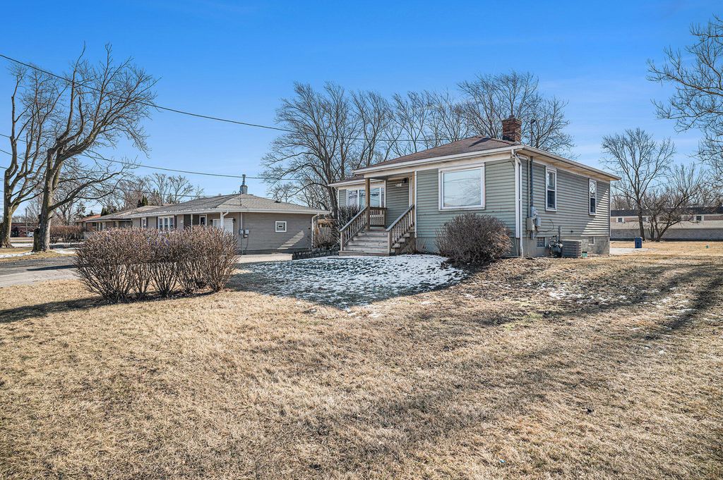 Photo of 2636 45th Street, Highland, IN 46322 (MLS # 836003)