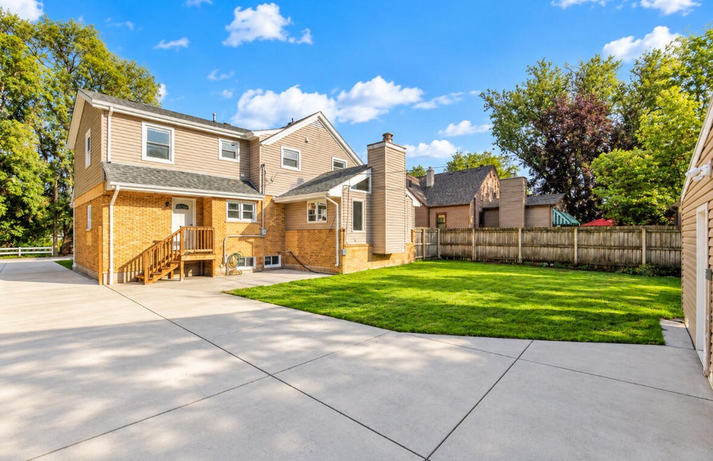 Photo of 8318 Howard Avenue, Munster, IN 46321 (MLS # 847494)