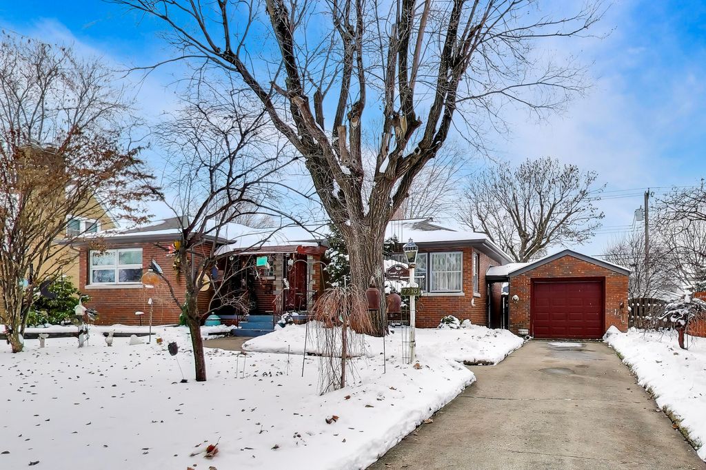 Photo of 7218 Baring Parkway, Hammond, IN 46324 (MLS # 831538)