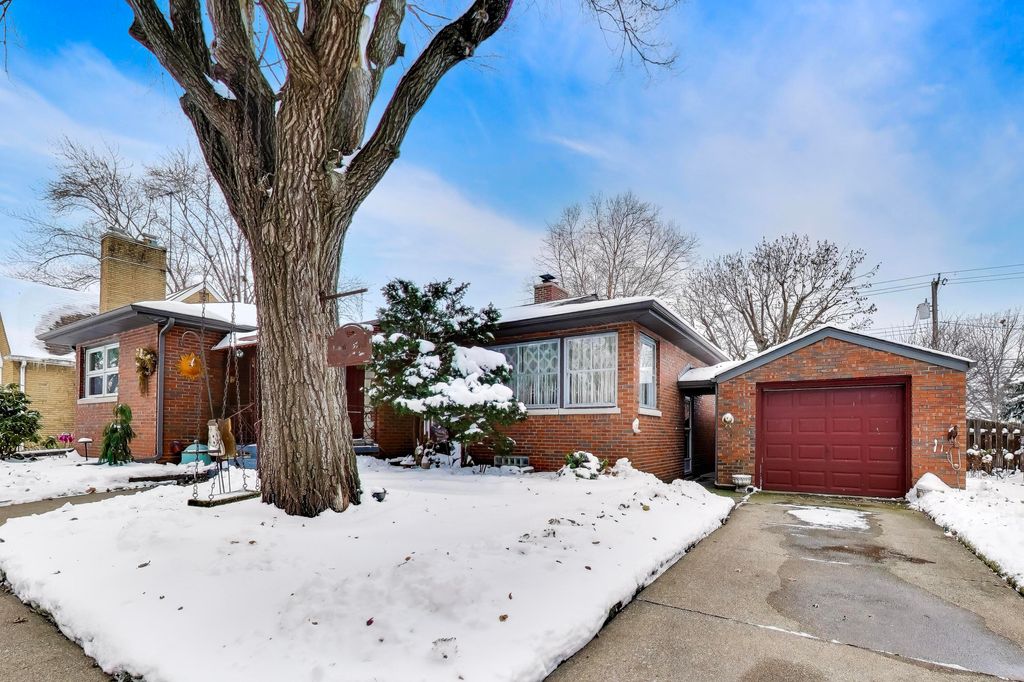 Photo of 7218 Baring Parkway, Hammond, IN 46324 (MLS # 831538)