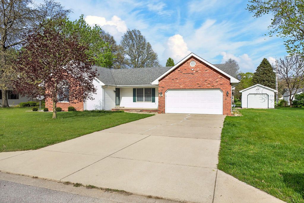 Photo of 1929 Kapok Street SW, DeMotte, IN 46310 (MLS # 837607)