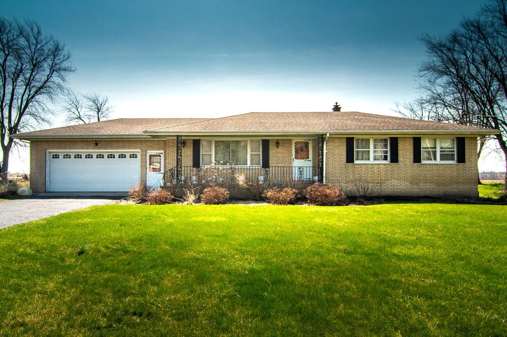 Photo of 11408 W 157th Avenue, Lowell, IN 46356 (MLS # 836400)