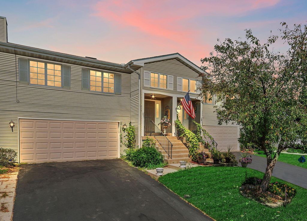 Photo of 204 Barbara Jean Drive, Schererville, IN 46375 (MLS # 832713)