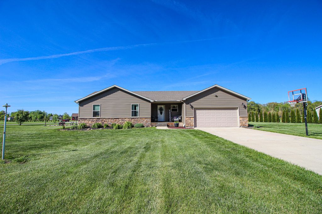 Photo of 1668 Kelly Court, Wheatfield, IN 46392 (MLS # 838946)