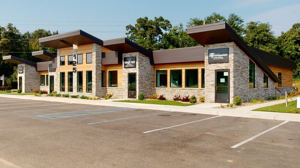 Photo of 127 East Shore Pkwy #E, La Porte, IN 46350 (MLS # 833432)