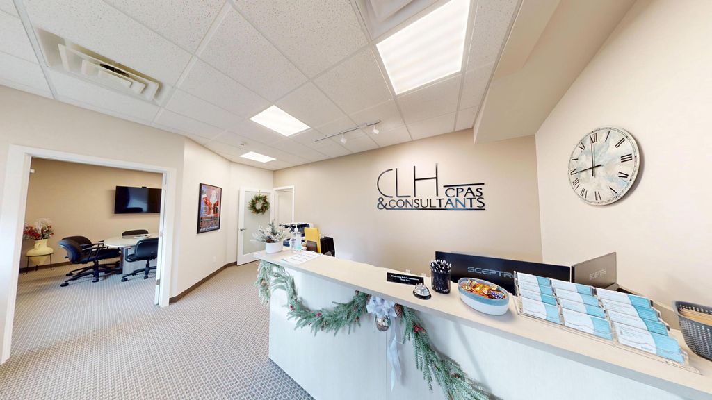 Photo of 127 East Shore Pkwy #E, La Porte, IN 46350 (MLS # 833432)