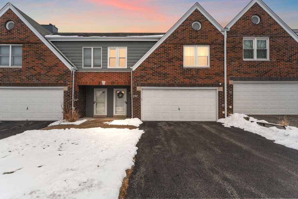 Photo of 772 Kenmare Parkway, Crown Point, IN 46307 (MLS # 833648)