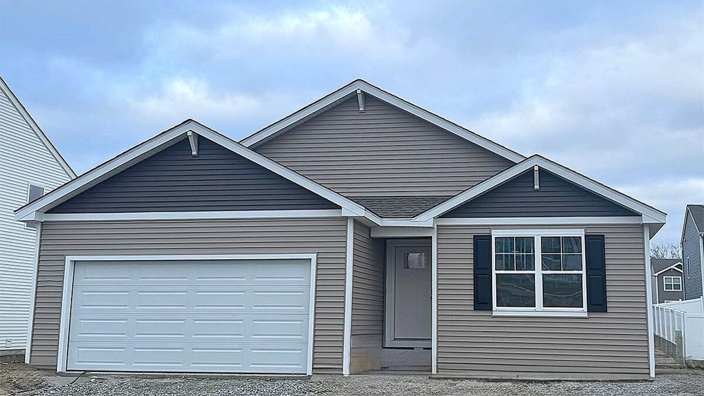 Photo of 435 Fry Street, Hebron, IN 46341 (MLS # 832681)