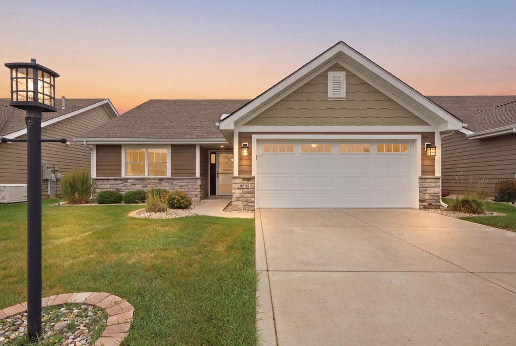Photo of 10532 Juniper Lane, Saint John, IN 46373 (MLS # 845590)