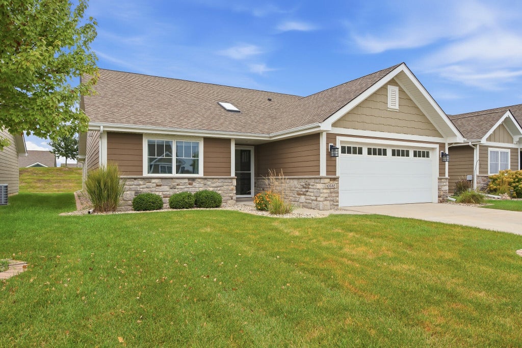 Photo of 10532 Juniper Lane, Saint John, IN 46373 (MLS # 845590)