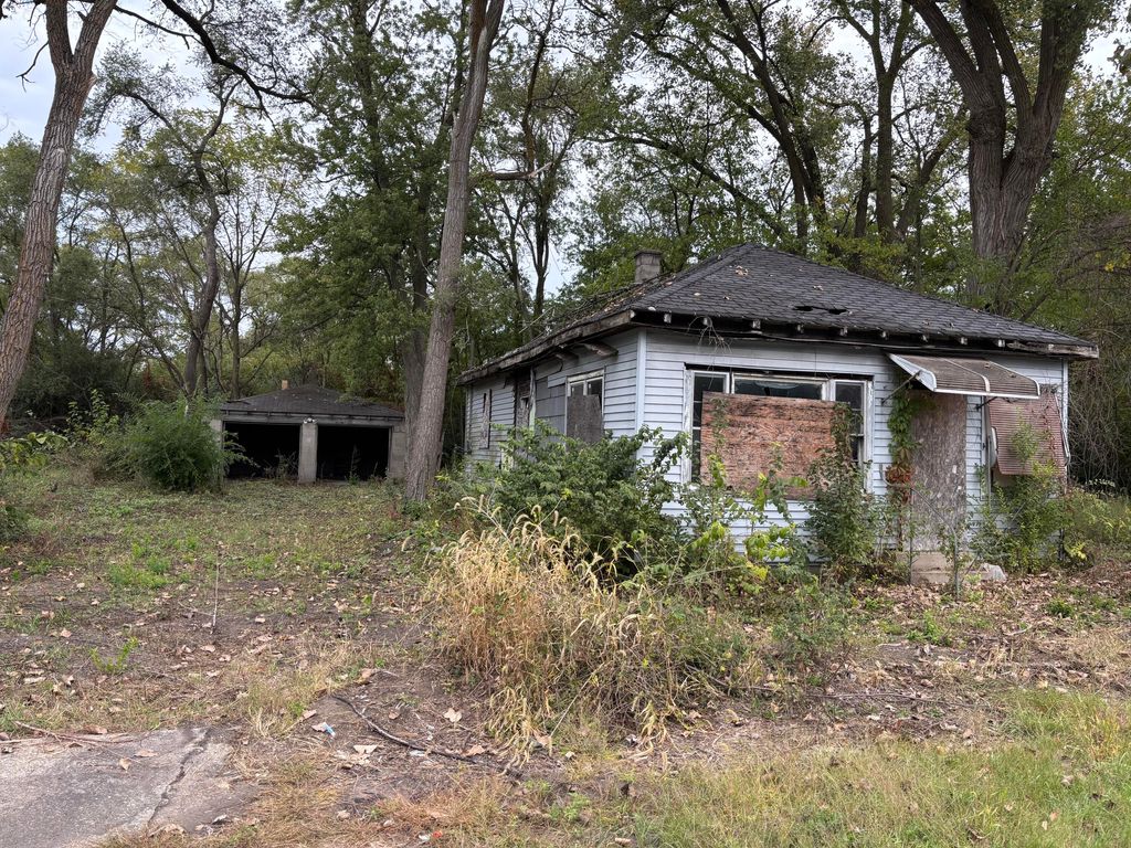 Photo of 2413-2415 Industrial Boulevard, Gary, IN 46407 (MLS # 829357)
