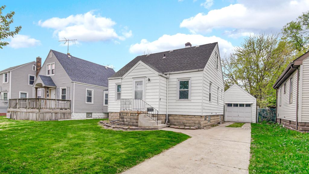 Photo of 7613 Monroe Avenue, Hammond, IN 46324 (MLS # 838274)