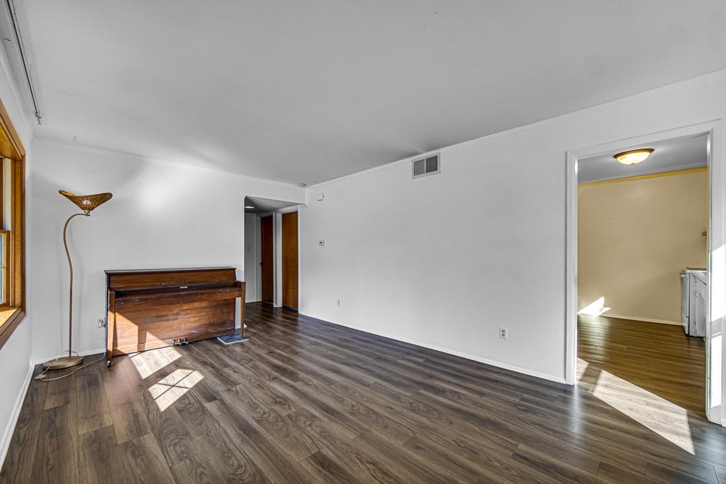 Photo of 3449 Garfield Avenue, Highland, IN 46322 (MLS # 846533)