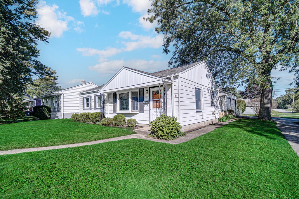 Photo of 3449 Garfield Avenue, Highland, IN 46322 (MLS # 846533)
