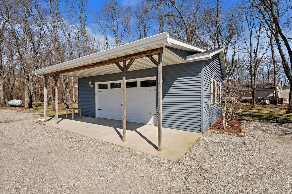 Photo of 2892 E 800 N, Lake Village, IN 46349 (MLS # 835849)